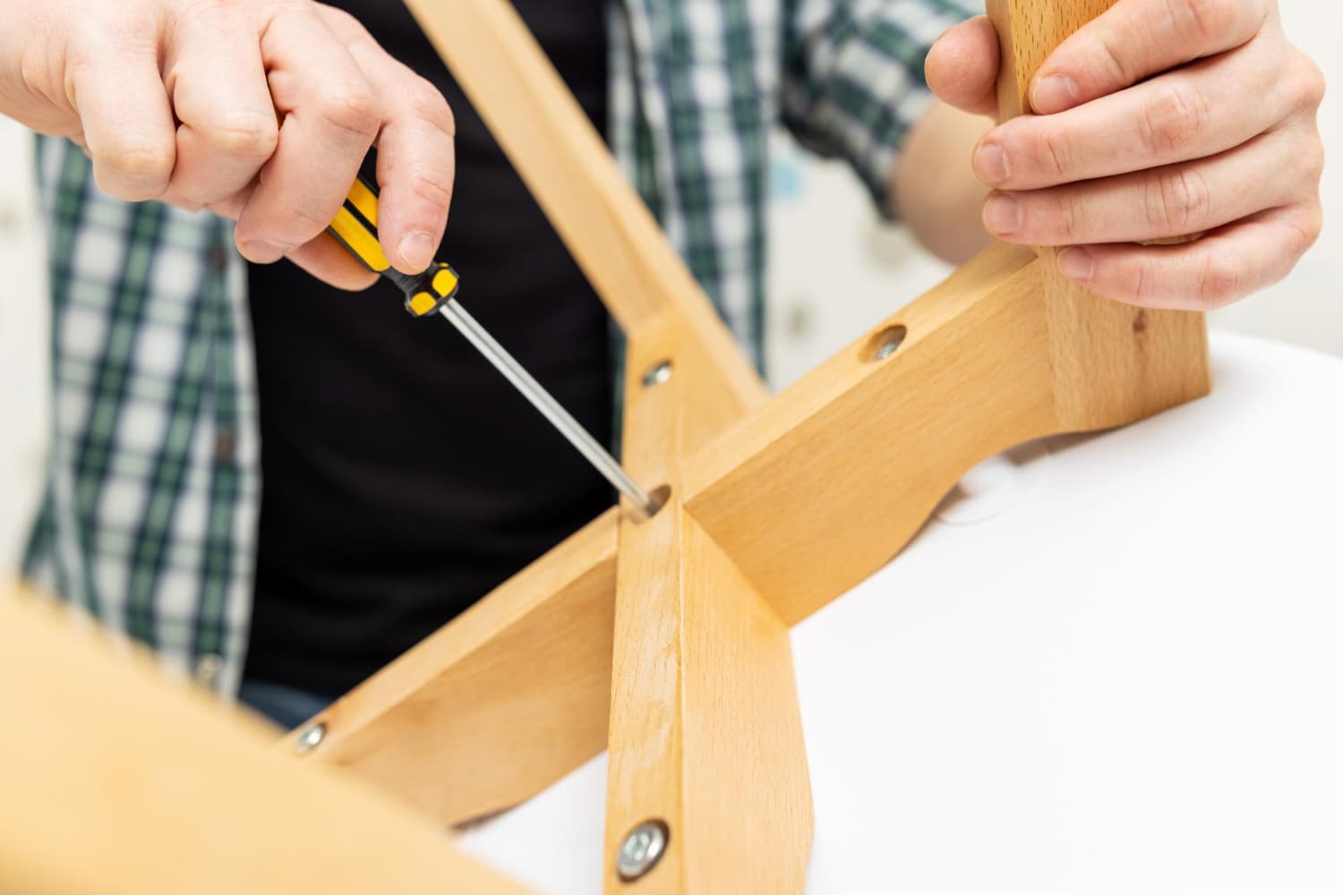 Liztty furniture assembly expert at work